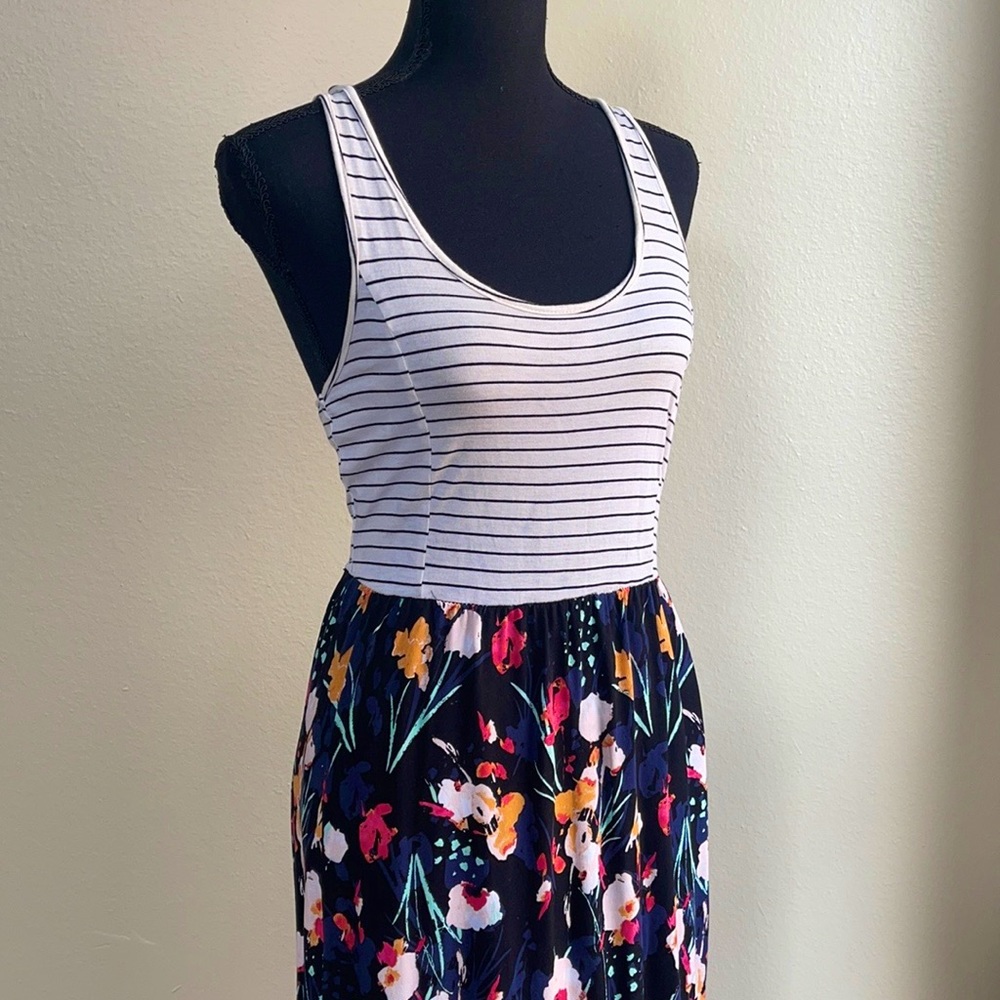 Floral Patterned Back Maxi Dress